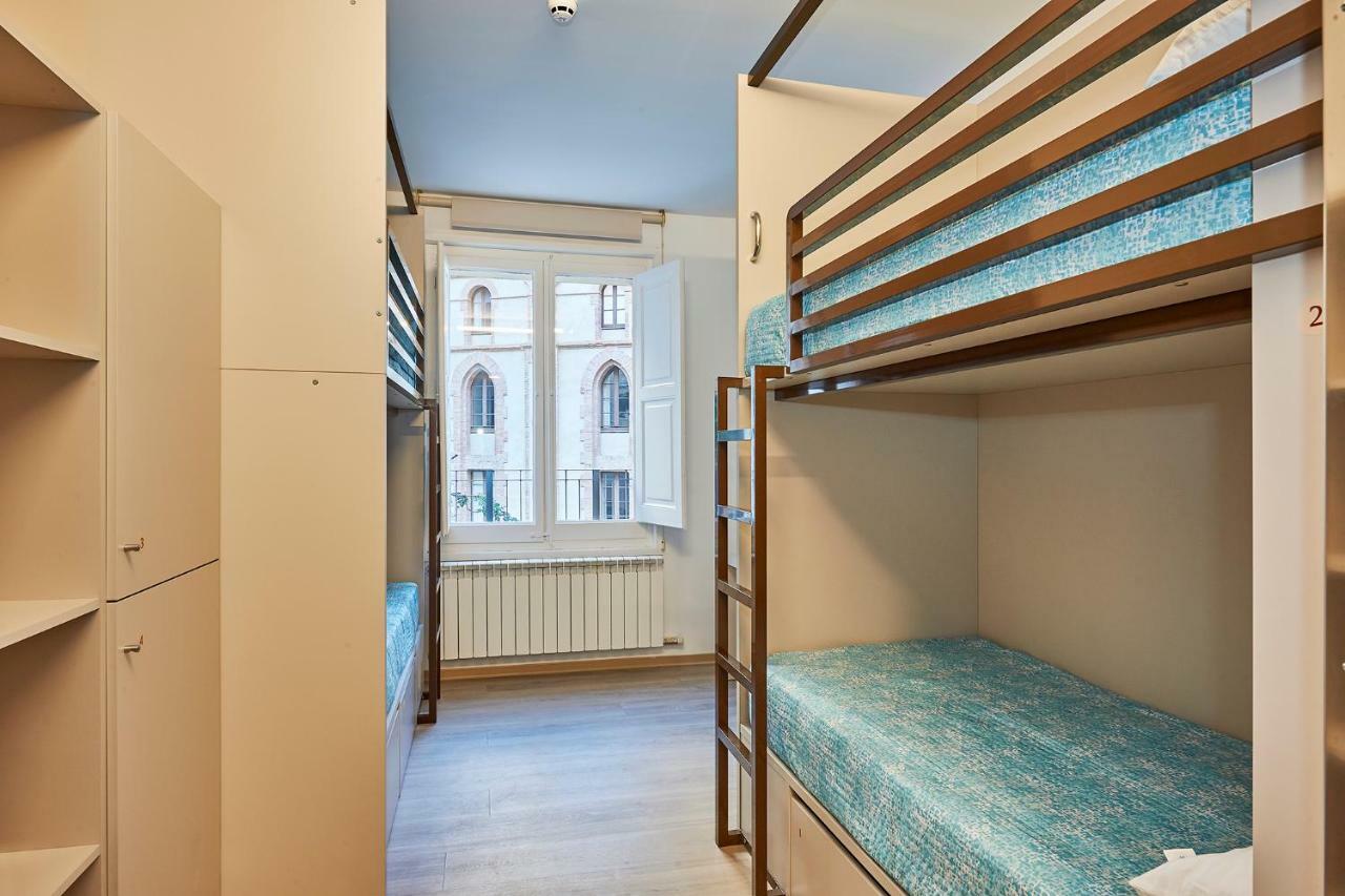 Alberg Abat Oliba Monistrol de Montserrat Exterior photo Hostel room in Rome, Italy